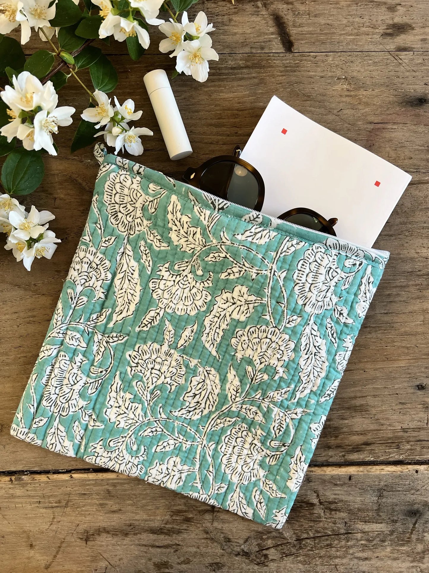 ojigi trousse Inès block print quilté liseron turquoise