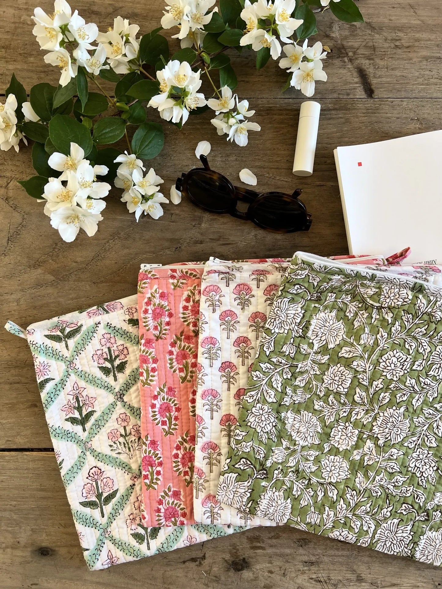 ojigi trousse Inès block print quilté vert et rose