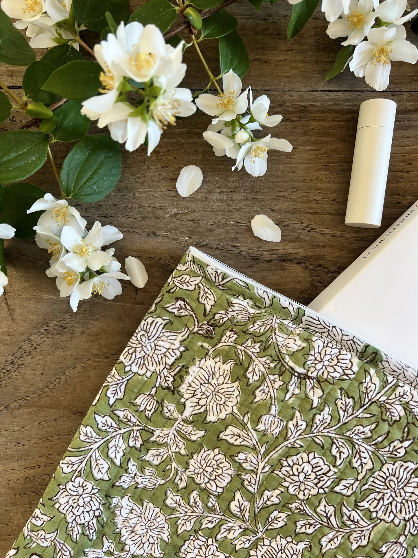 ojigi trousse Inès block print quilté vert liseron