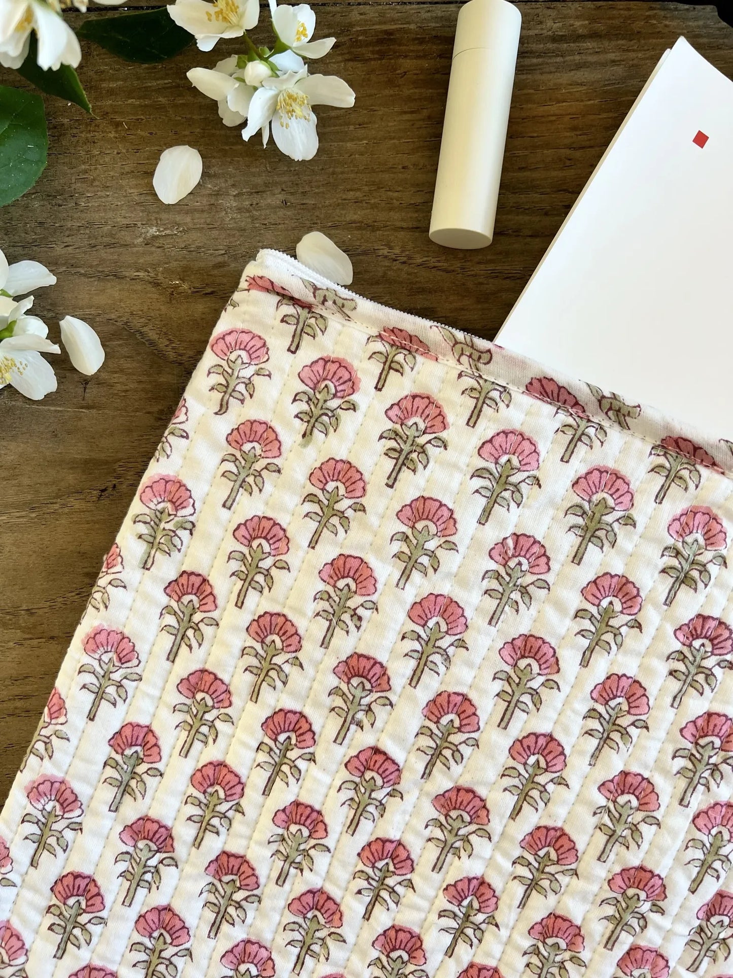 ojigi trousse Inès block print quilté vert et rose bleuet rose