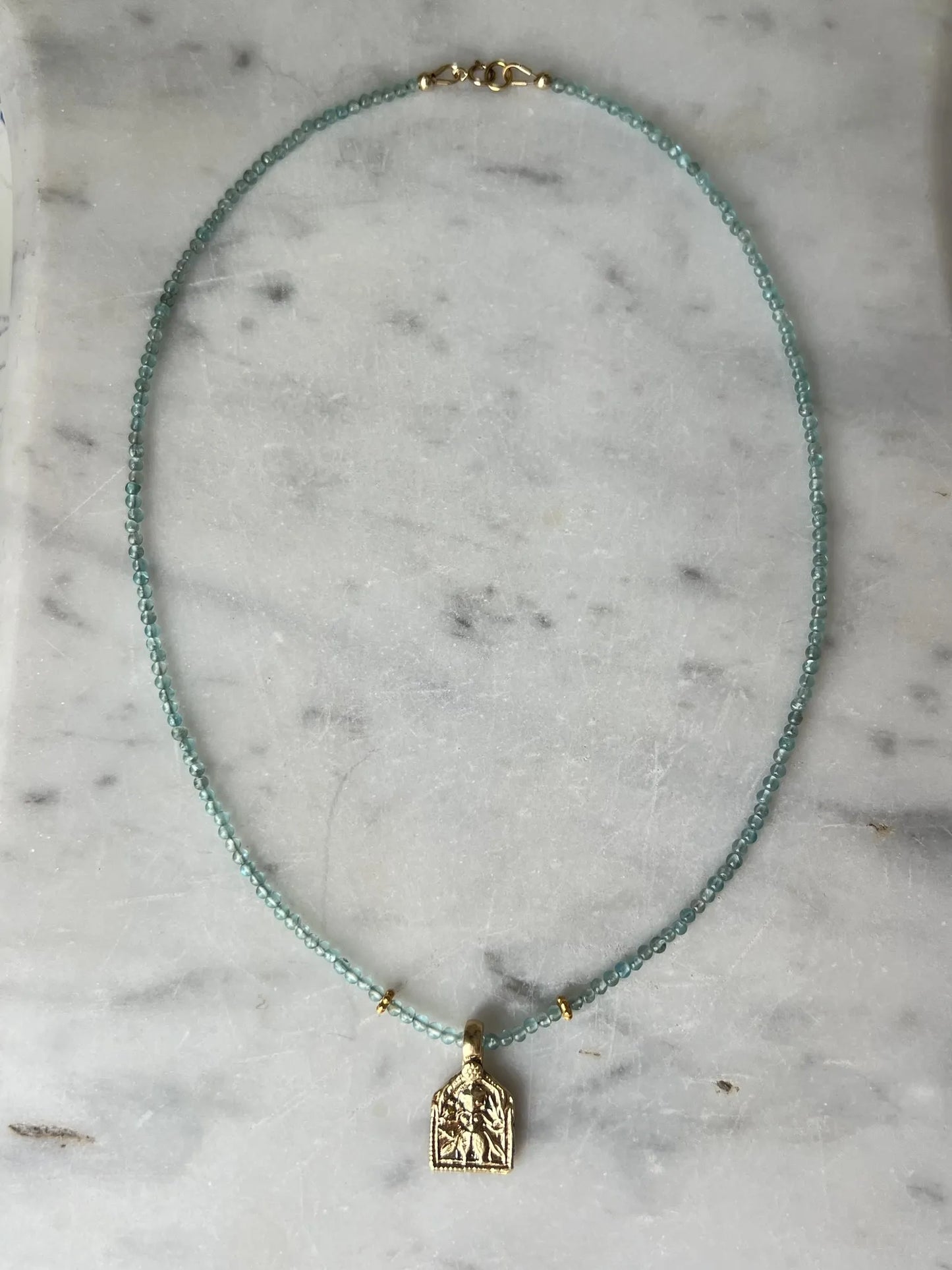 ojigi collier aigue marine et amulette