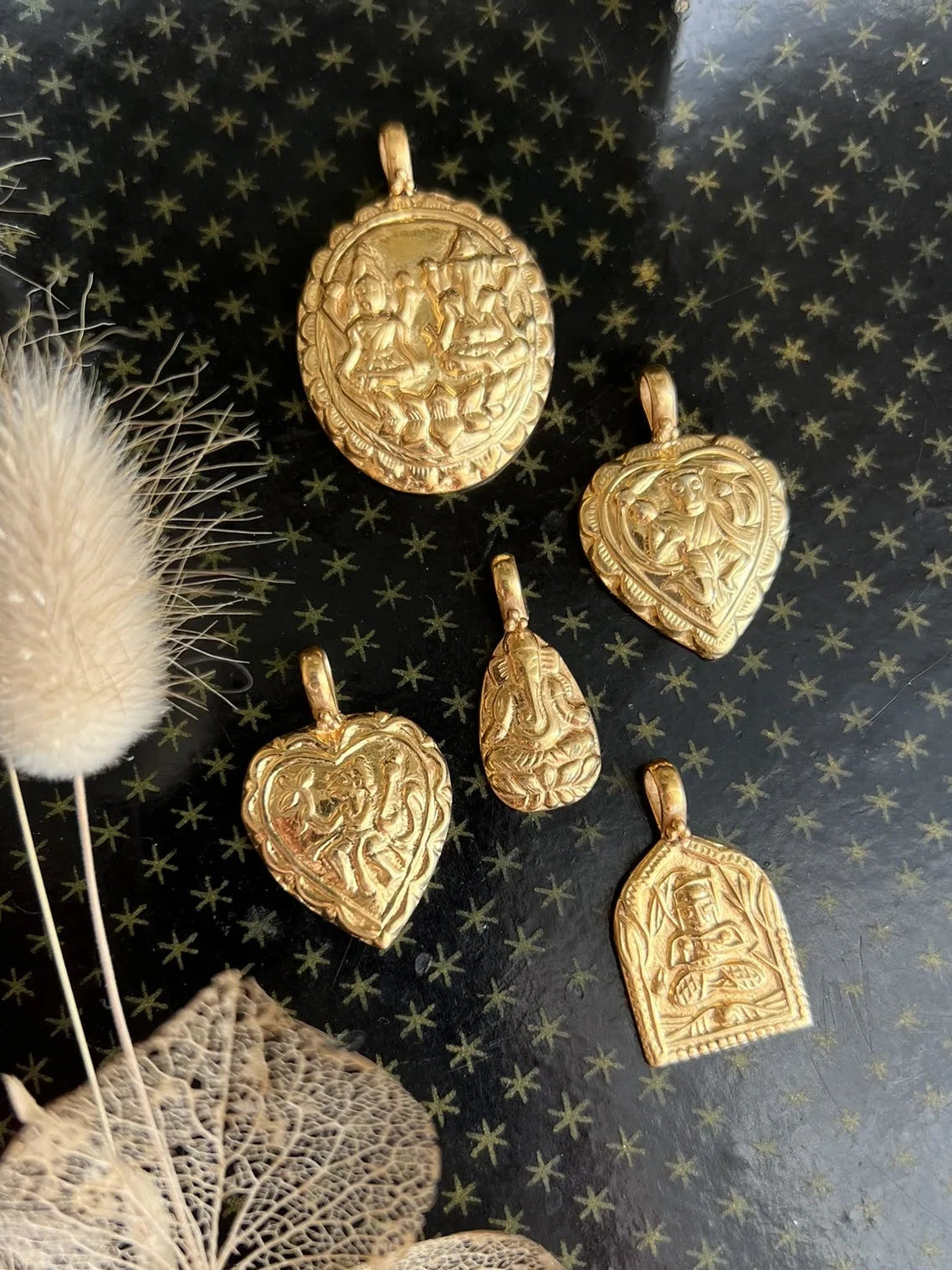 ojigi pendentif amulette Durga temple