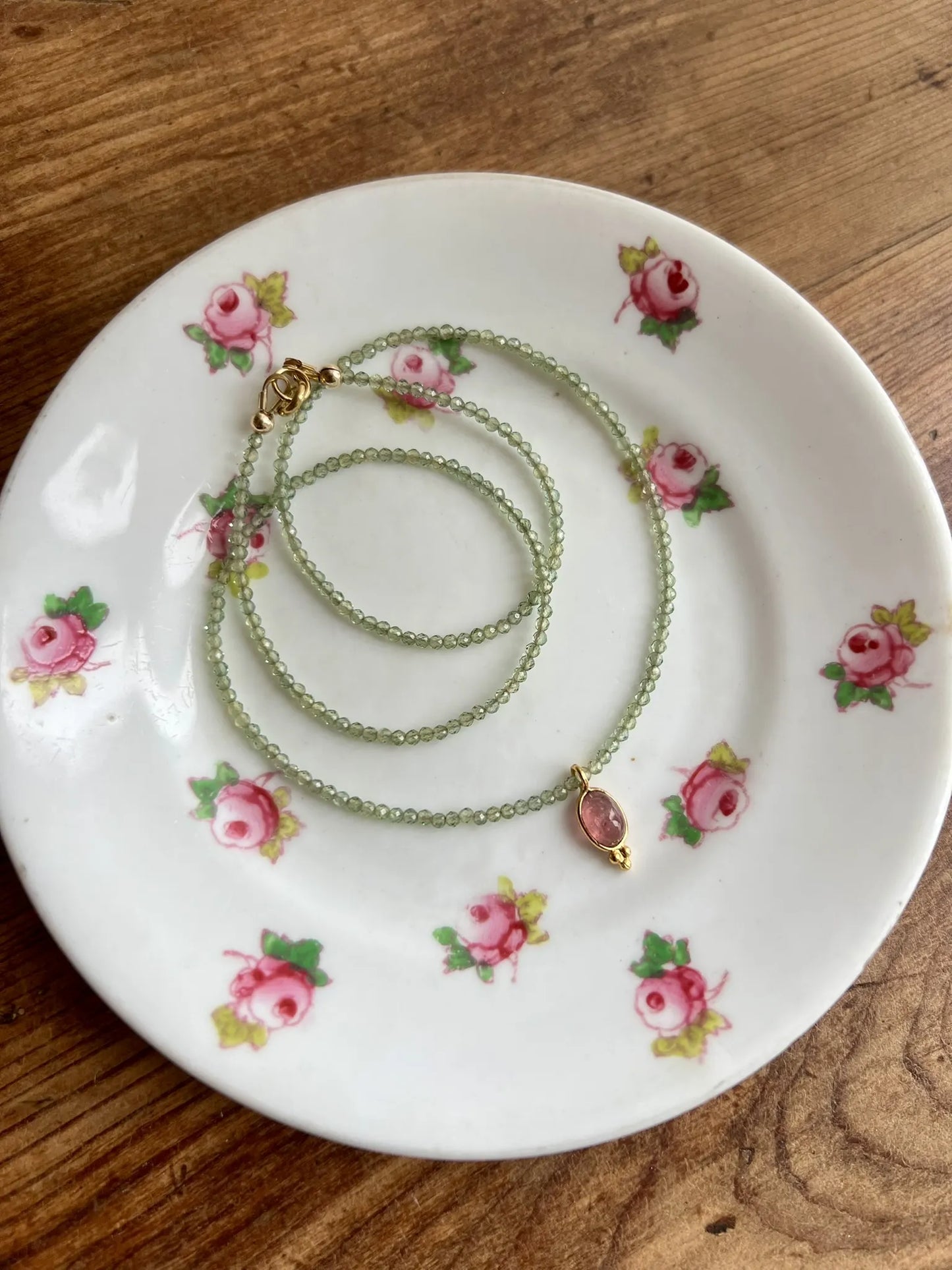 ojigi collier pondi jade tourmaline