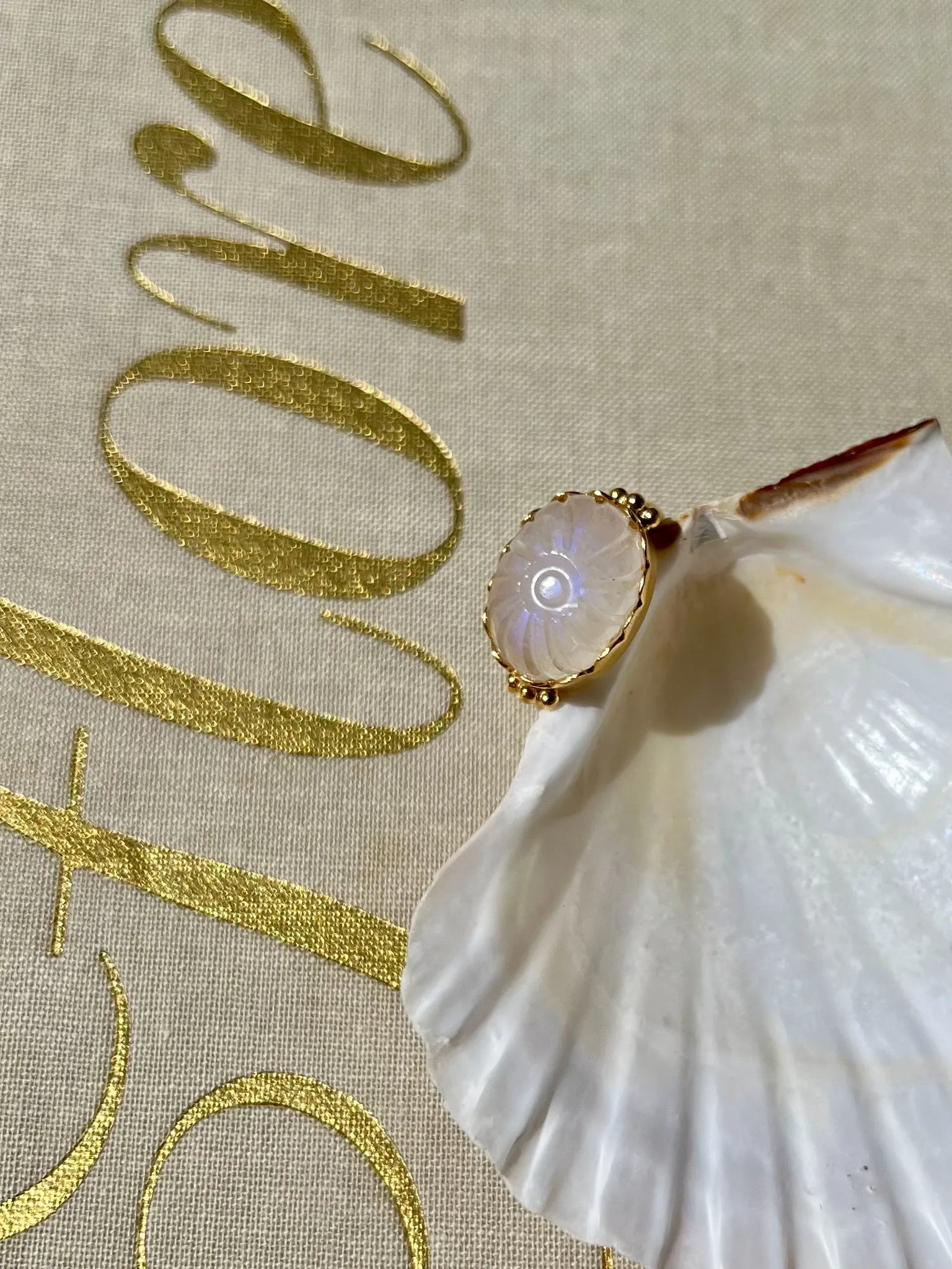 ojigi bague jaya pierre de lune