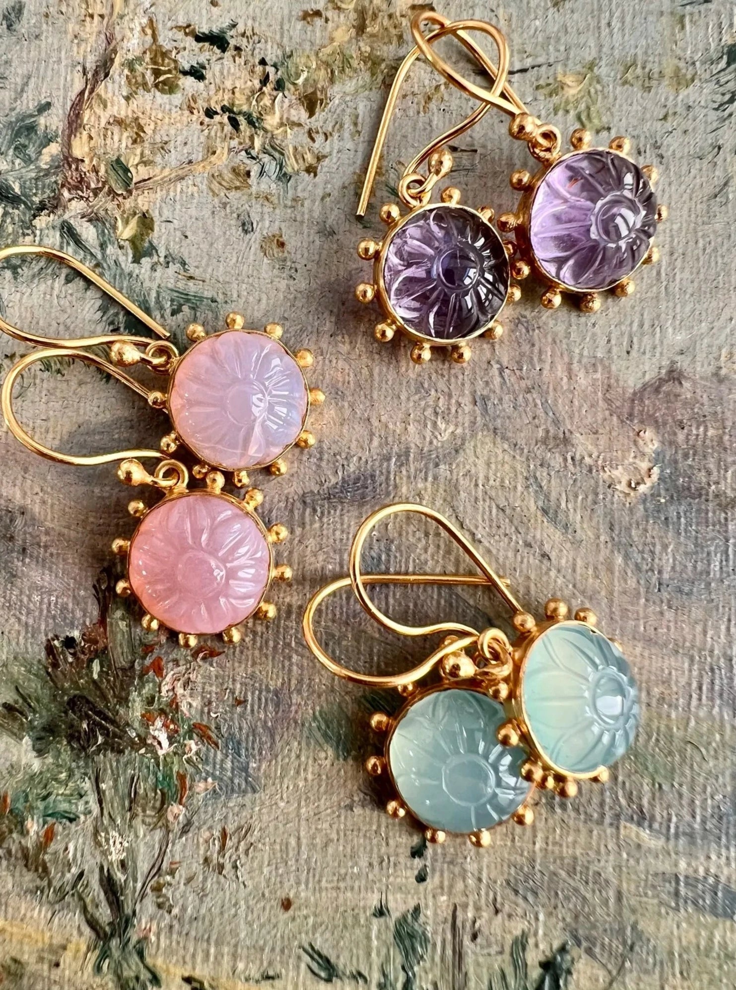 ojigi boucles d'oreilles dormeuses fleurs calcite verte aqua améthyste opale rose