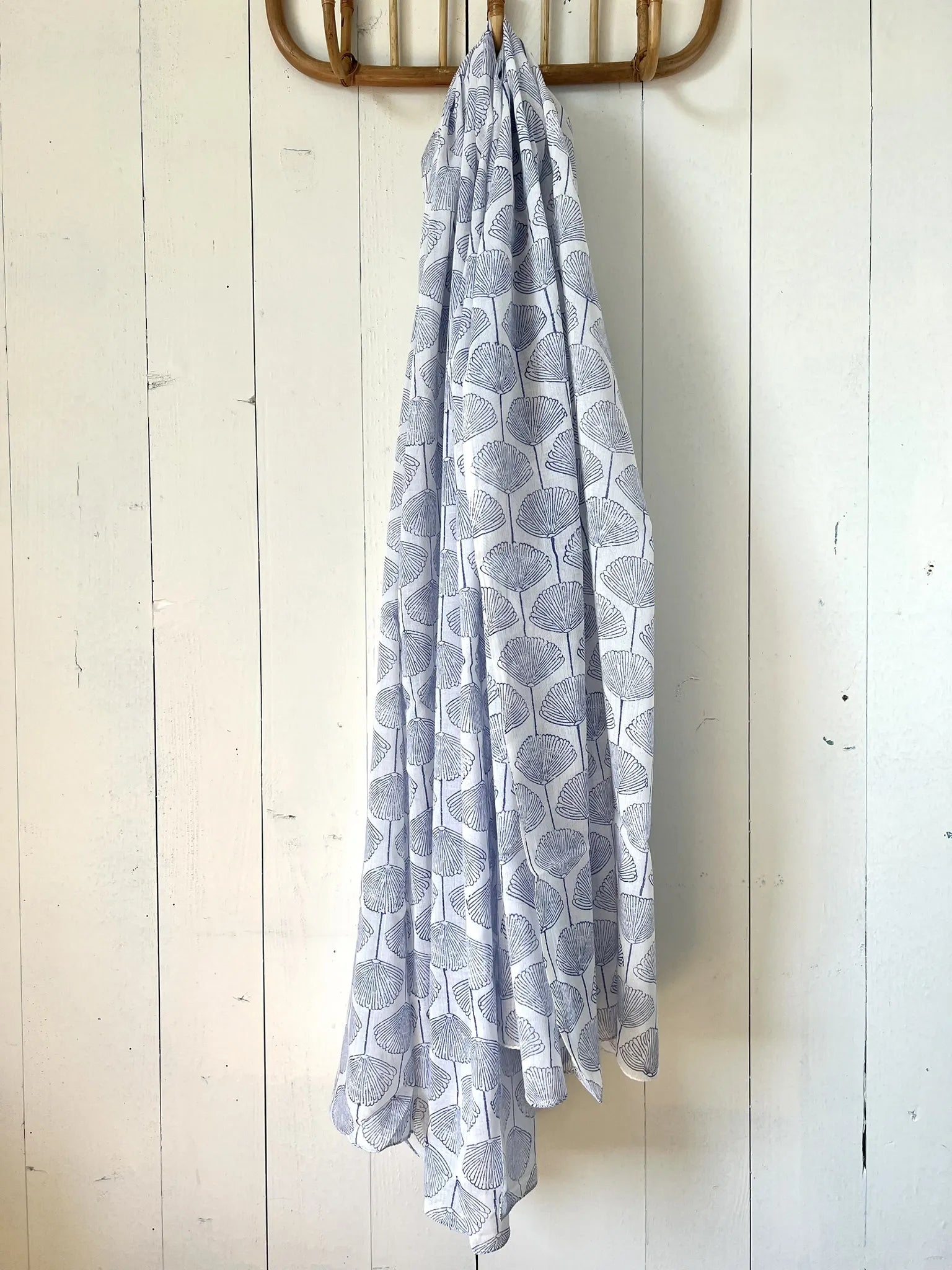 ojigi foulard paréo block print Ginkgo bleu