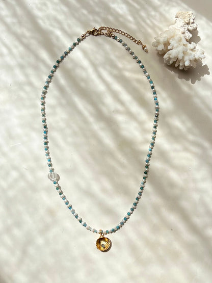 Collier LOCMARIA . Apatite et perles d'eau douce
