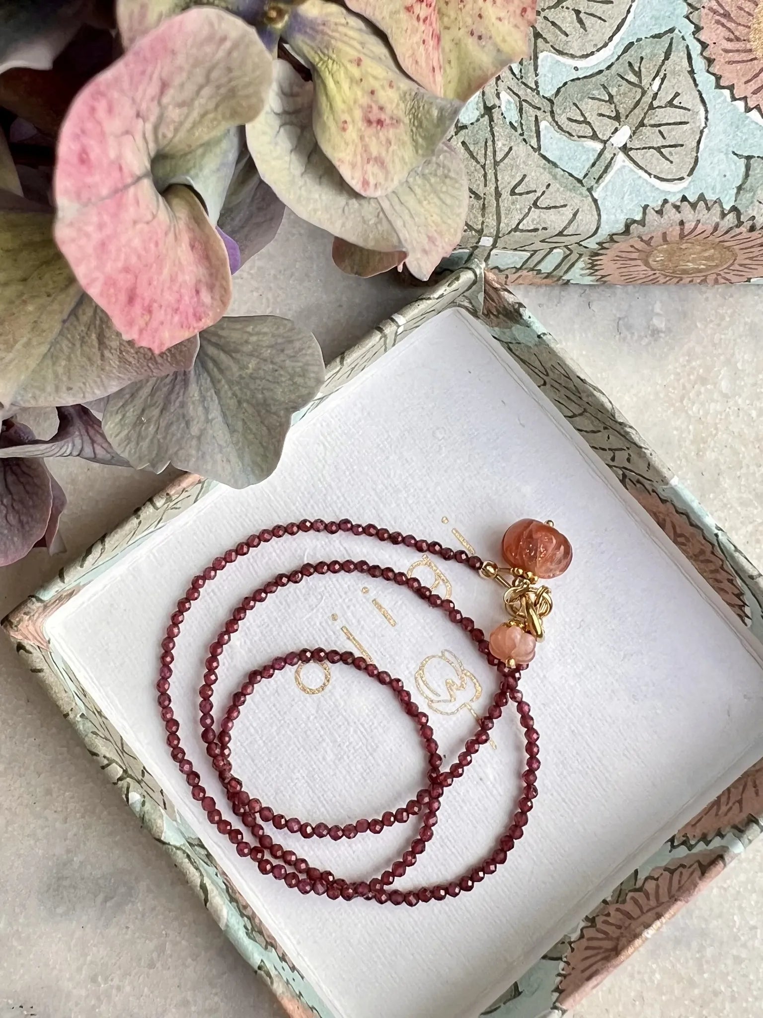 ojigi collier Diwali grenat