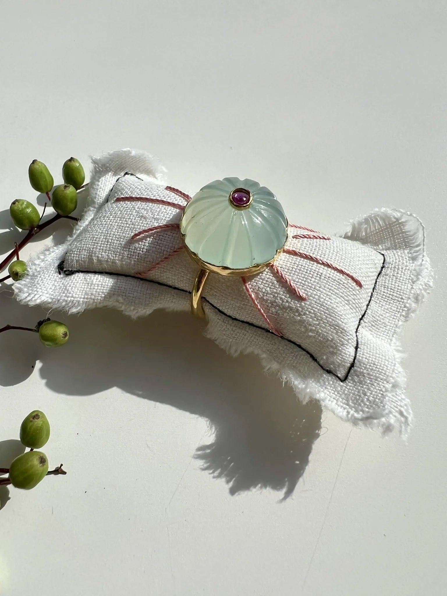 ojigi bague baie III Calcite aqua rubis