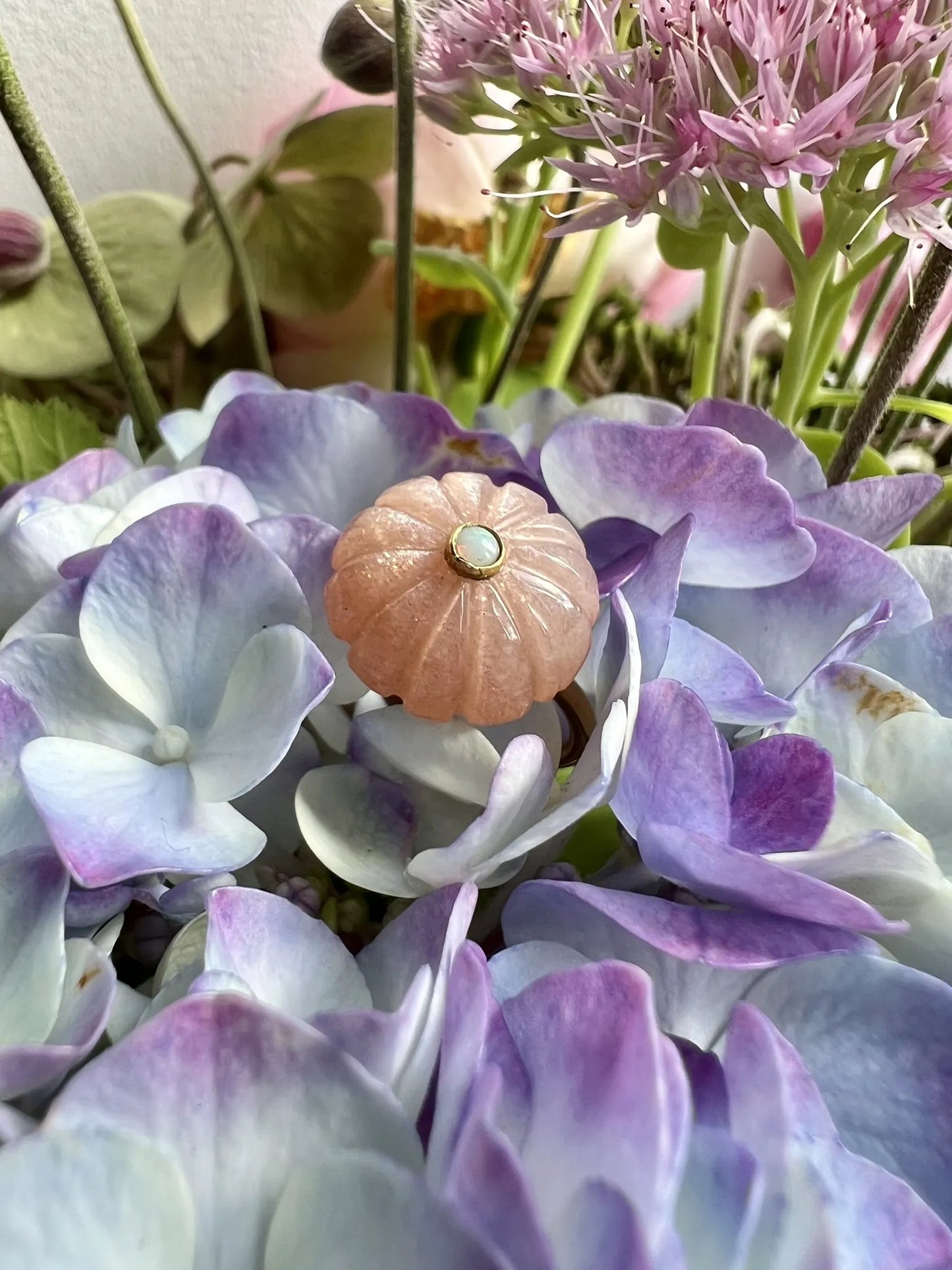 ojigi bague baie II pierre de soleil et opale rose