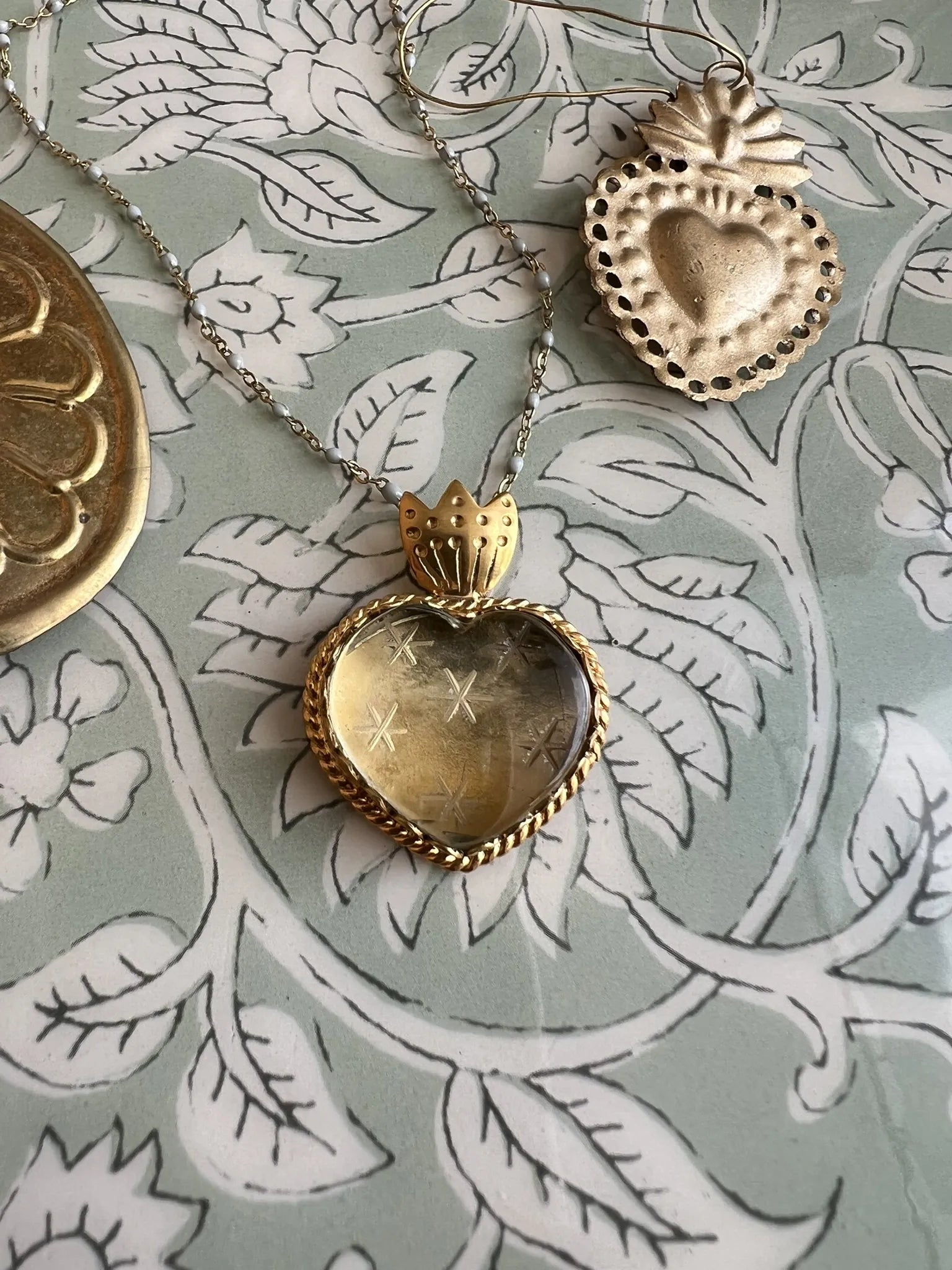 ojigi Madhura pendentif cœur améthyste verte 