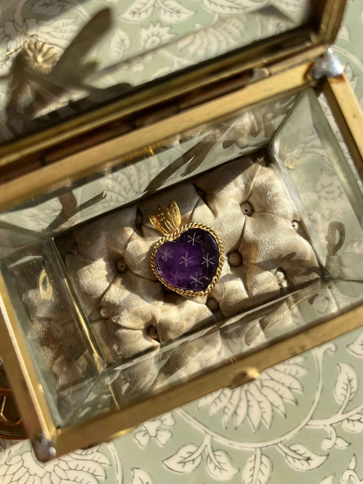 ojigi Madhura pendentif cœur améthyste violette