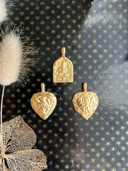 ojigi pendentif amulette cœur hanuman