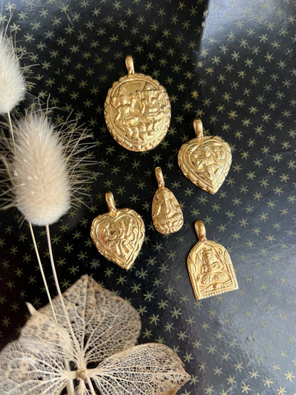 ojigi pendentif amulette Durga temple