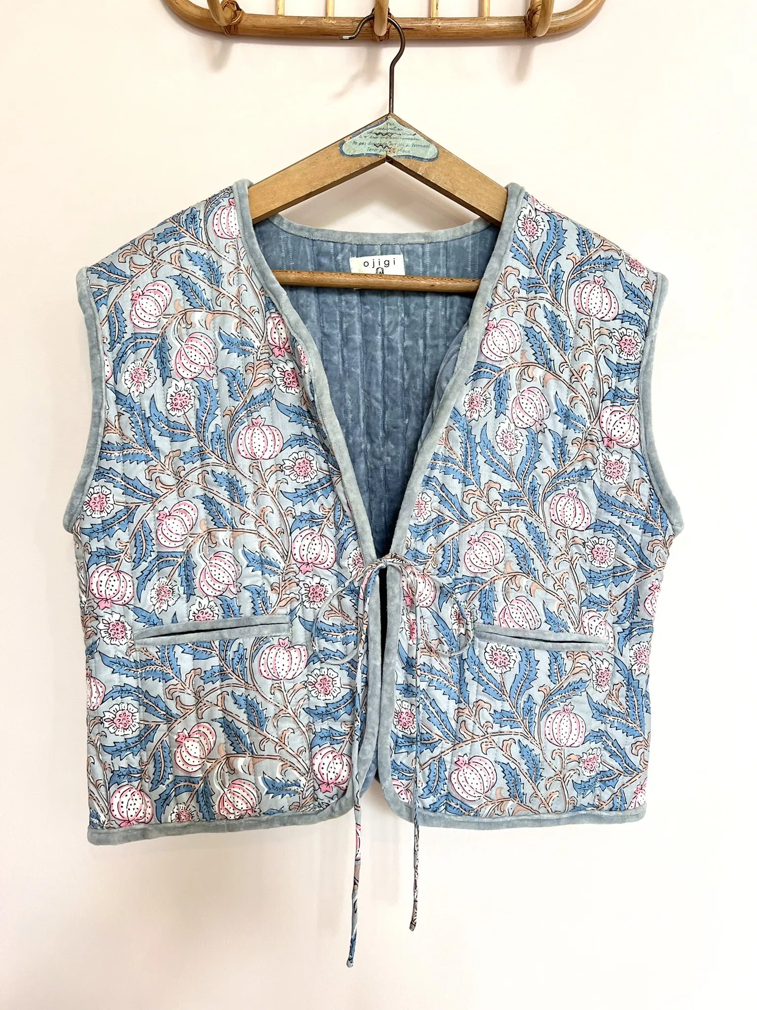 ojigi gilet matelassé sans manche velours et block print orage 