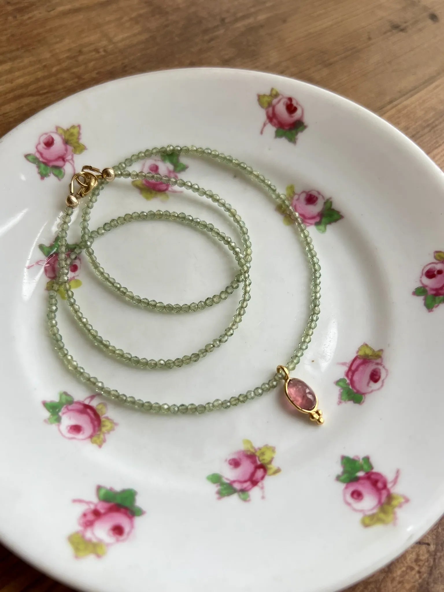 ojigi collier pondi jade tourmaline