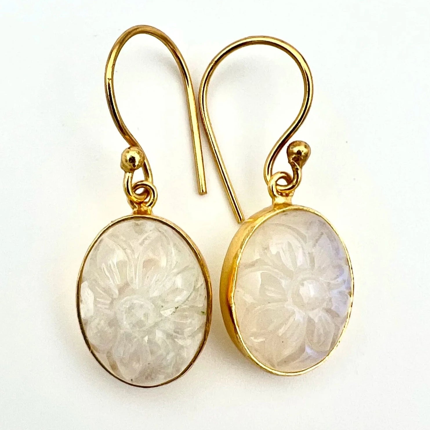 ojigi boucles d'oreilles fleur ovale pierre de lune