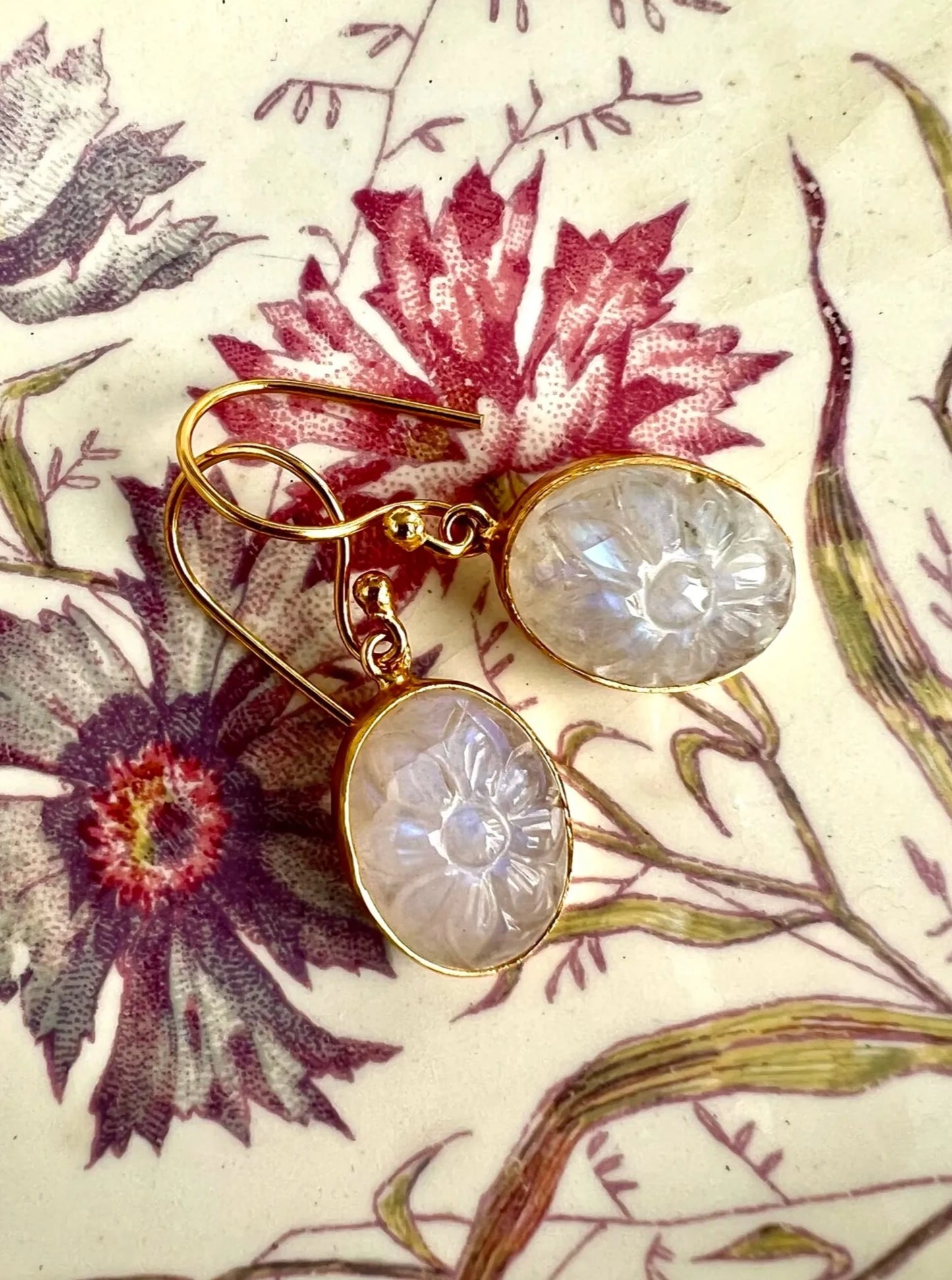 ojigi boucles d'oreilles fleur ovale pierre de lune