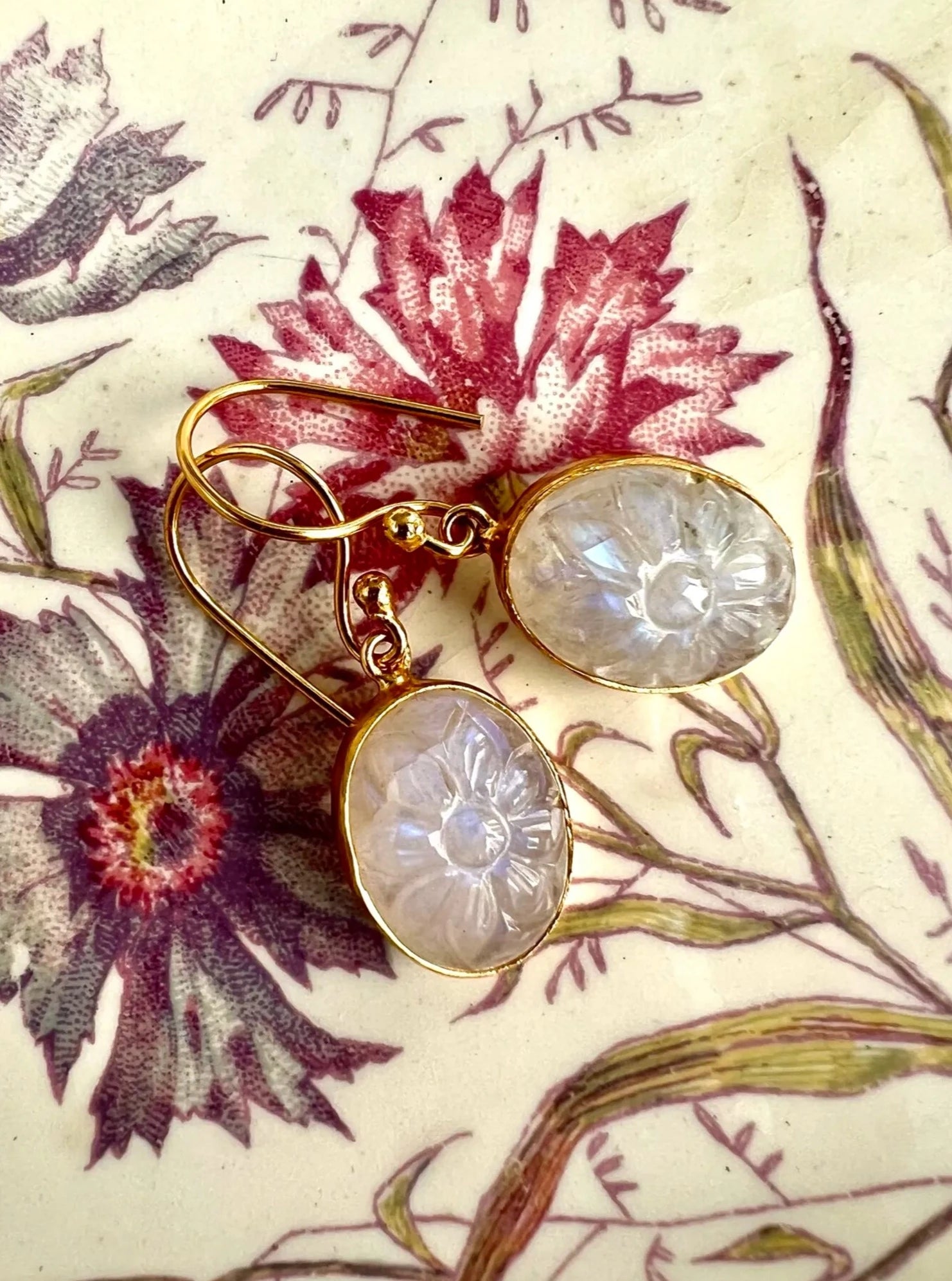 ojigi boucles d'oreilles fleur ovale pierre de lune