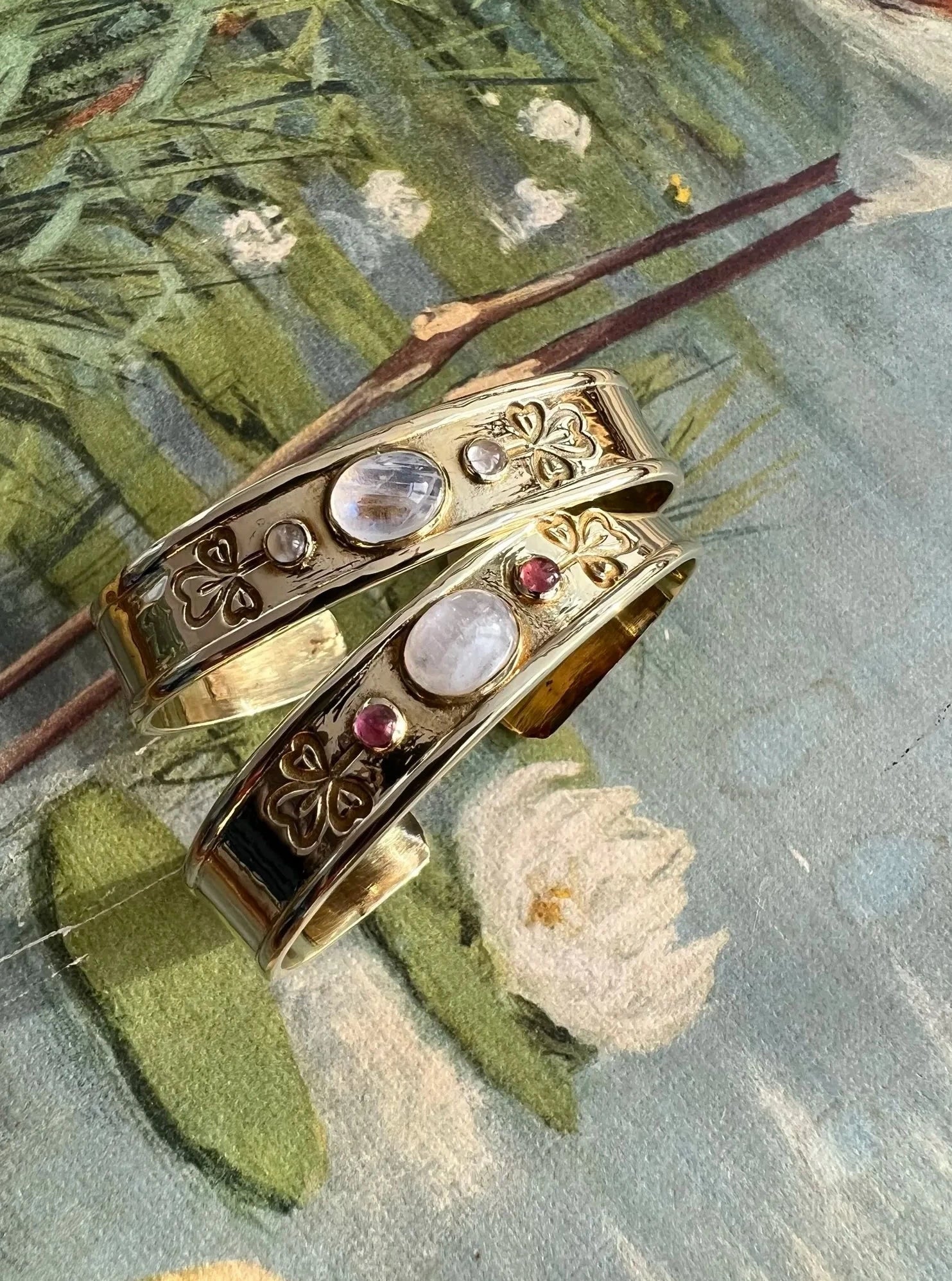 ojigi jonc oxalis pierre de lune tourmaline rose
